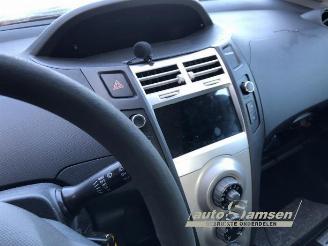 Toyota Yaris Yaris II (P9), Hatchback, 2005 / 2014 1.0 12V VVT-i picture 5