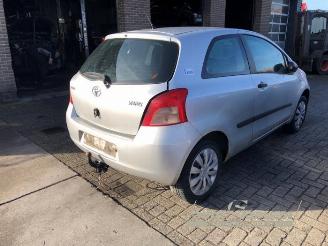Toyota Yaris Yaris II (P9), Hatchback, 2005 / 2014 1.0 12V VVT-i picture 8