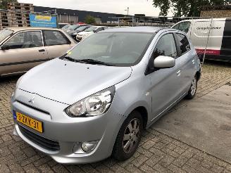 skadebil auto Mitsubishi Space-star  2015/2