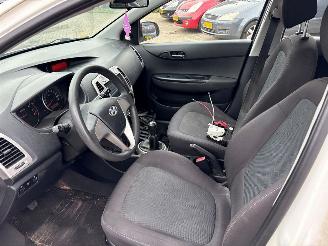 Hyundai I-20  picture 9