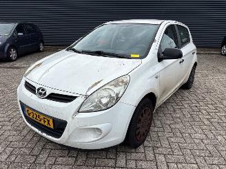 skadebil auto Hyundai I-20  2010/4