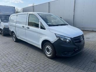 krockskadad bil auto Mercedes Vito 114 CDI 100kw LANG AUTOM. AIRCO KLIMA EURO6 51.000KM 2021/9