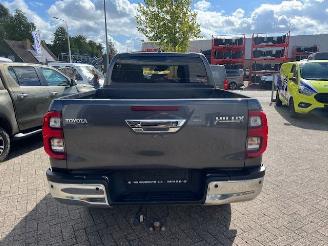 Toyota Hilux 2.8 D-4D 150KW AUTOM. DOUBLE CAB.  KLIMA LEER 4WD picture 3
