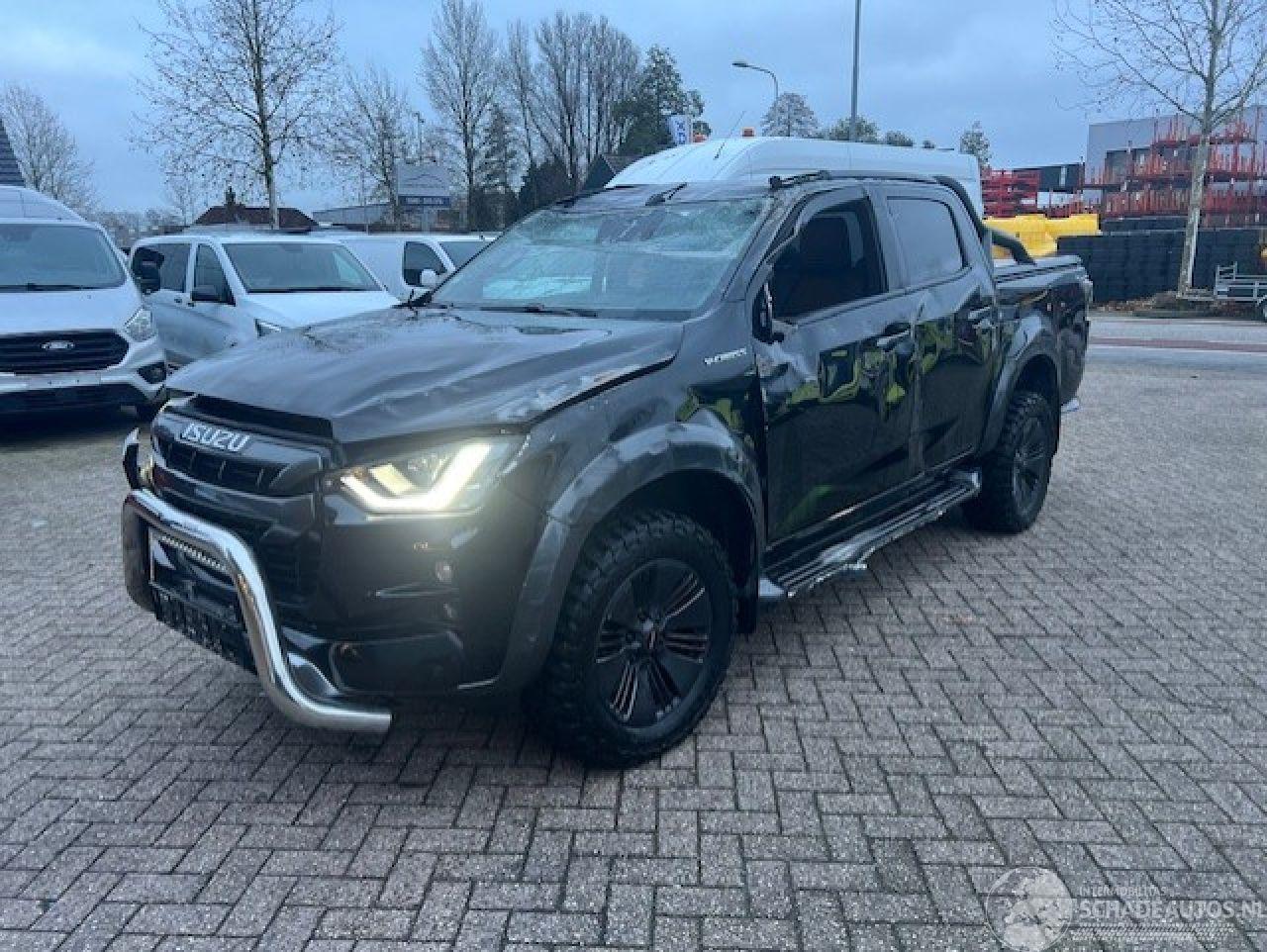 Isuzu D-Max 1.9d 120kw DOUBLE CAB.  V-CROSS  AUTOM. AIRCO KLIMA 4WD