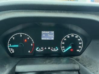 Ford Transit Custom 2.0 TDCI  L2H2  AIRCO KLIMA EURO6 80.000KM! picture 10