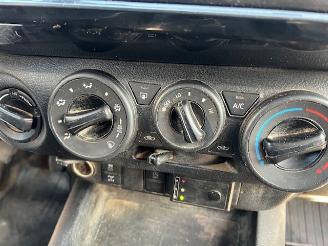 Toyota Hilux 2.4 D-4D 110KW EXTRA CAB. AIRCO KLIMA 4WD picture 18