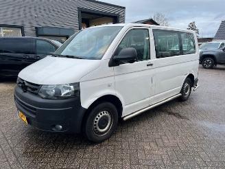 Damaged car Volkswagen Transporter 2.0 TDI 103KW AUTOM.  BRIEF 9 PERS. PKW  AIRCO KLIMA 2015/12