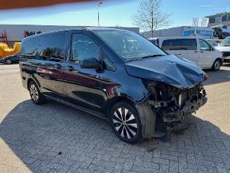 damaged passenger cars Mercedes Vito TOURER 116 CDI 120KW 9 PERSOONS AUTOM. KLIMA 2022/12