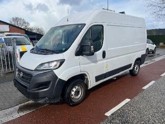 krockskadad bil bedrijf Fiat Ducato 2.3 MJ 88KW L2H2  KLIMA CAMERA EURO6 MARGE CAR 2021/5