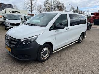 krockskadad bil auto Mercedes Vito TOURER 116 CDI  LANG AUTOMAAT PKW BRIEF 8P KLIMA 2019/2