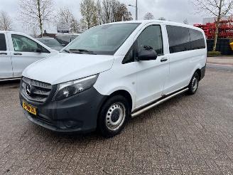 krockskadad bil auto Mercedes Vito 116 CDI 120KW LANG AUTOM. PKW BRIEF 8P KLIMA 2023/9