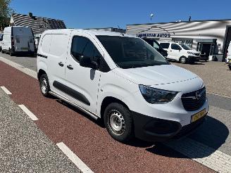 krockskadad bil bedrijf Opel Combo 1.5d 75KW  AIRCO KLIMA SCHUIFDEUR EURO6 2023/2