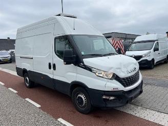 skadebil bedrijf Iveco Daily 35S16 2.3D HIMATIC AUTOM.  KOELING KUHLUNG! 2021/8