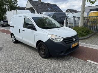 skadebil bedrijf Dacia Dokker 1.5 dci   SCHUIFDEUR 2015/1