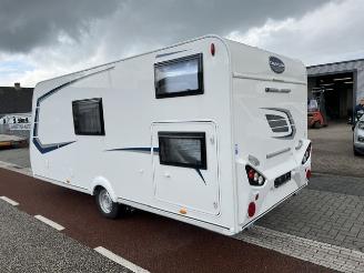 Schadeauto Caravelair  STYLE 496 FAMILY  STAPELBED VASTBED 2025/2
