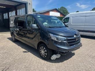 krockskadad bil auto Renault Trafic 2.0 DCI 110KW PASSENGER  LANG 9P AIRCO KLIMA  NAVI 2024/12