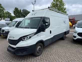 skadebil bedrijf Iveco Daily 35S18 3.0d  132kw  HIMATIC AUT. MAXI L4H2 EURO6 2021/12
