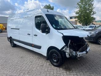 skadebil bedrijf Renault Master 2.3 DCI 132KW L3H2 MAXI AIRCO KLIMA NAVI EURO6 2024/6