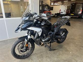 krockskadad bil motor BMW R 1300 GS TRIPLE BLACK NEW MODEL GS1300R 2026/5