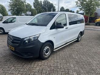 Coche accidentado Mercedes Vito TOURER 116 CDI 120KW PKW BRIEF 8P AUT. KLIMA AIRCO 2023/4