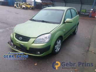 Vrakbiler auto Kia Rio Rio II (DE), Hatchback, 2005 / 2011 1.4 16V 2008/2