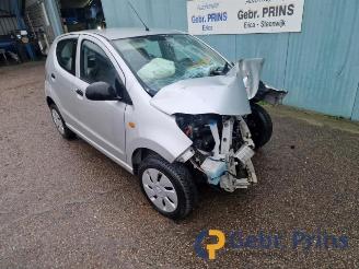 Vrakbiler auto Suzuki Alto Alto, Hatchback 5-drs, 2009 1.0 12V 2011/2