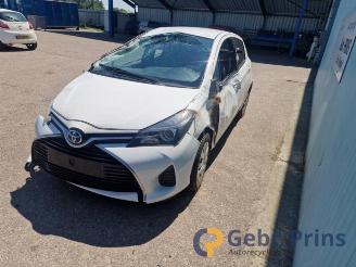 Toyota Yaris Yaris III (P13), Hatchback, 2010 / 2020 1.5 16V Hybrid picture 4