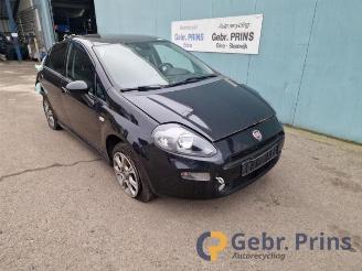 Vrakbiler auto Fiat Punto Punto III (199), Hatchback, 2012 0.9 TwinAir 2013/12