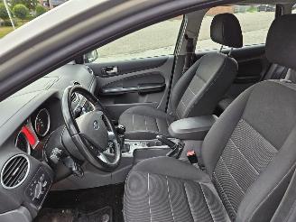 Ford Focus 1.8 16V Combi/o  Benzine 1.798cc 92kW (125pk) FWD picture 7