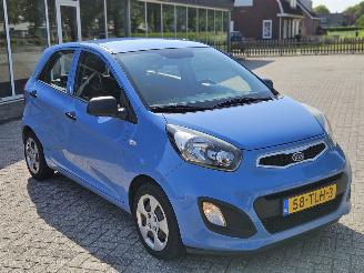 Kia Picanto 1.0 12V Hatchback  Benzine 998cc 51kW (69pk) FWD picture 3