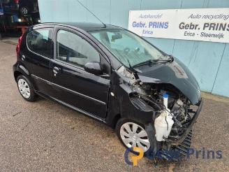 Peugeot 107 107, Hatchback, 2005 / 2014 1.0 12V picture 2