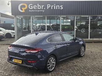 damaged passenger cars Hyundai I-30 FASTBACK 1.0 T-GDI 12V Liftback  Benzine 998cc 88kW (120pk) FWD 2019/7