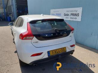Coche siniestrado Volvo V-40 V40 (MV), Hatchback 5-drs, 2012 / 2019 2.0 D4 16V 2014/9