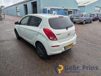 Hyundai I-20 i20, Hatchback, 2008 / 2015 1.1 CRDi VGT 12V picture 3