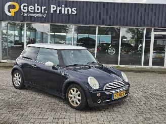 krockskadad bil auto Mini Mini COOPER 1.6 85KW 2006/9