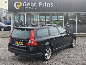krockskadad bil auto Volvo V-70 2.0 16V Combi/o  Benzine 1.999cc 107kW (145pk) 2009/11