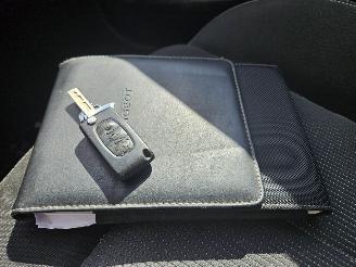 Peugeot RCZ 1.6 16V THP Coupe 2Dr Benzine 1.598cc 115kW (156pk) FWD picture 15