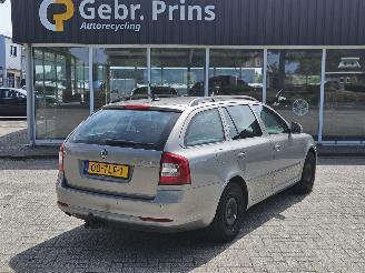 Unfallwagen Skoda Octavia 1.6 TDI Greenline Combi/o 4Dr Diesel 1.598cc 77kW (105pk) FWD 2012/2