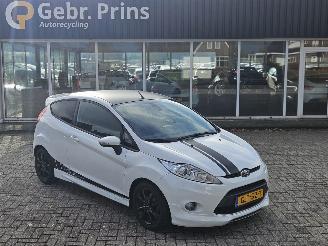 Coche accidentado Ford Fiesta 1.6 16V Ti Hatchback pops and bangs Benzine 1.596cc 99kW (135pk) FWD 2011/10
