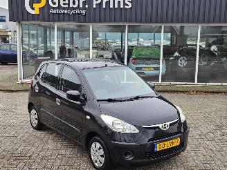 Avarii autoturisme Hyundai I-10 1.1i 12V Hatchback  Benzine 1.086cc 49kW (67pk) FWD 2010/6