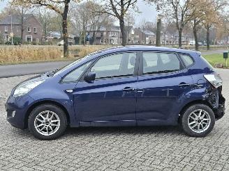 Kia Venga 1.4 CVVT 16V MPV  Benzine 1.396cc 66kW (90pk) FWD picture 7