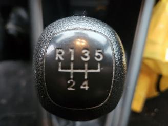 Kia Venga 1.4 CVVT 16V MPV  Benzine 1.396cc 66kW (90pk) FWD picture 8