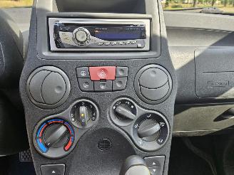 Fiat Panda 1.2 Fire AUT Hatchback  Benzine 1.242cc 44kW (60pk) FWD picture 12