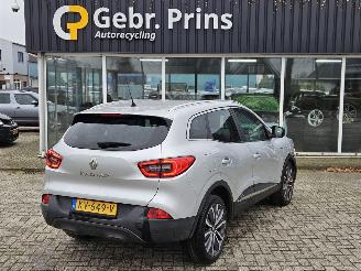 krockskadad bil auto Renault Kadjar 1.2 Energy TCE 130 SUV  Benzine 1.197cc 96kW (131pk) FWD 2016/12