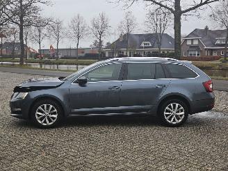 Skoda Octavia 1.6 TDI 16V Combi/o 4Dr Diesel 1.598cc 85kW (116pk) FWD picture 4