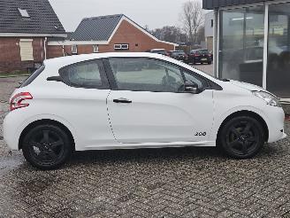 Peugeot 208 1.0 Vti 12V PureTech Hatchback  Benzine 999cc 50kW (68pk) FWD picture 8