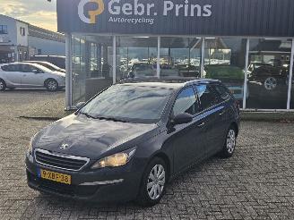 Auto incidentate Peugeot 308 1.6 BlueHDi 120 Combi/o 4Dr Diesel 1.560cc 88kW (120pk) FWD 2014/6
