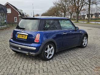 Mini Mini 1.6 16V Cooper Hatchback  Benzine 1.598cc 85kW (116pk) FWD picture 3