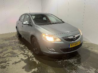 krockskadad bil auto Opel Astra 1.4 Turbo 16V Hatchback 4Dr Benzine 1.364cc 88kW (120pk) FWD 2011/6