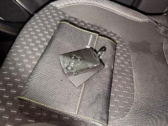 Renault Captur 0.9 Energy TCE 12V SUV  Benzine 898cc 66kW (90pk) FWD picture 13